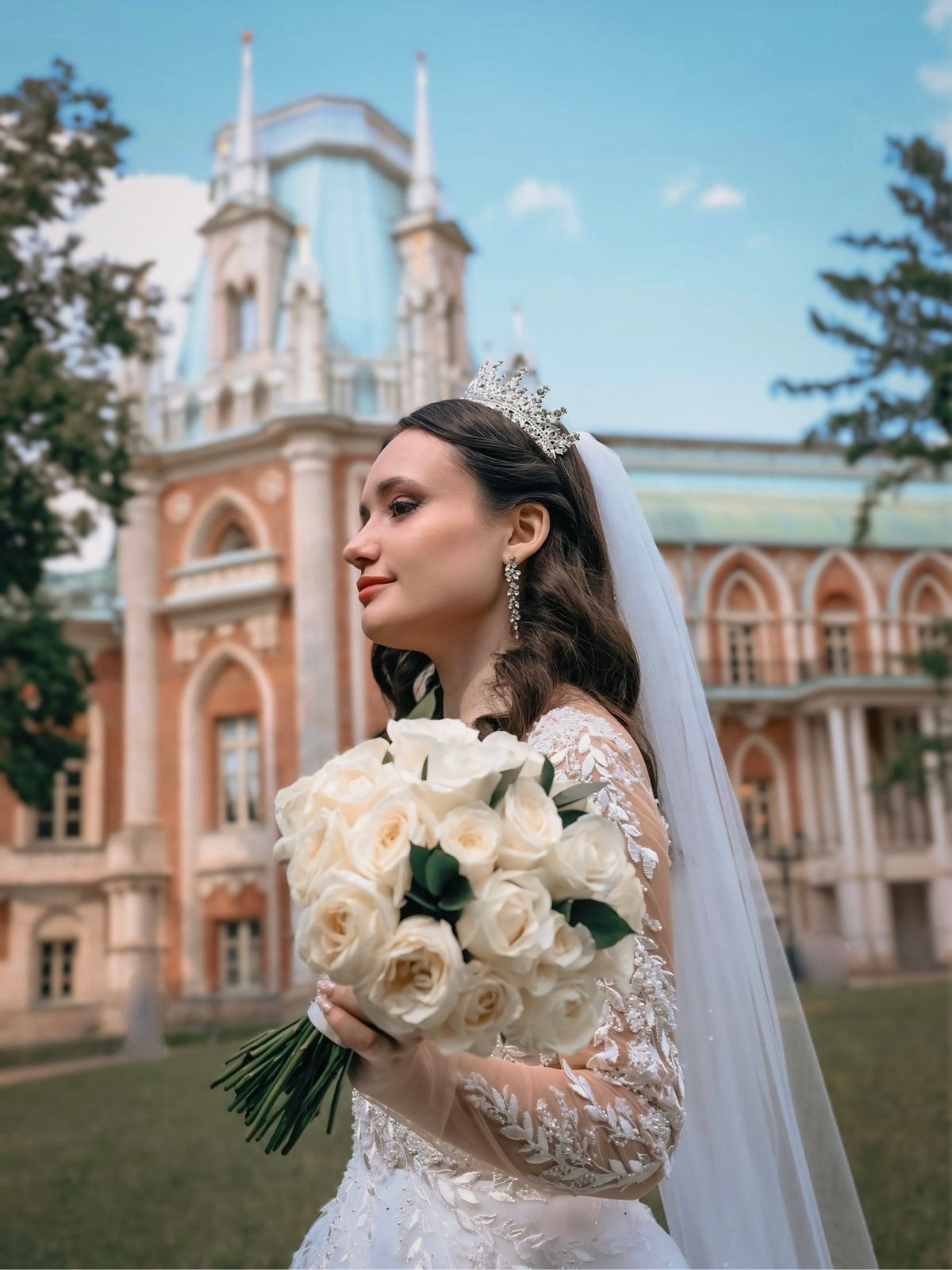 Свадебный образ макияж для невест Москве. СВАДЕБНЫЙ ВИЗАЖИСТ-СТИЛИСТ В МОСКВЕ ПРИЧЕСКИ МАКИЯЖ БРОВИ ВЫЕЗД