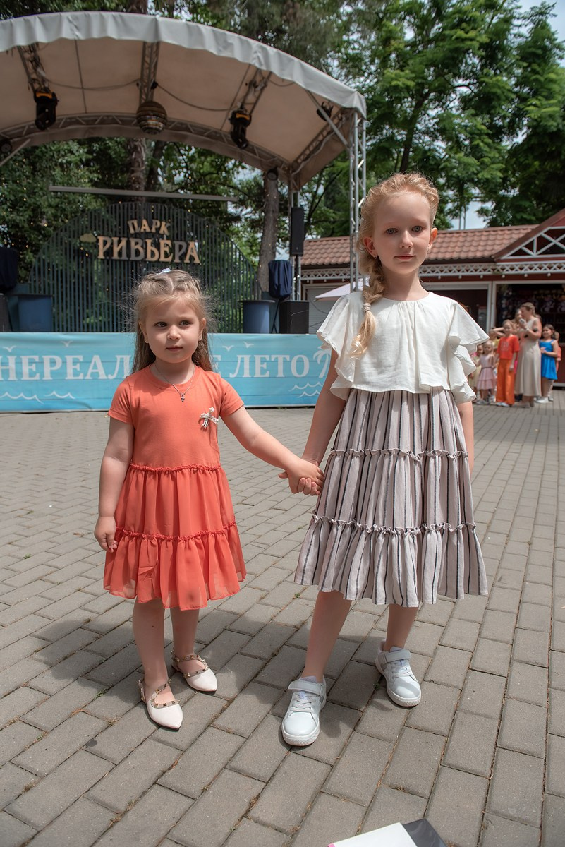Парк Ривьера дефиле HAPPYkids. Семейный и коммерческий фотограф в Сочи Александр Бодунов