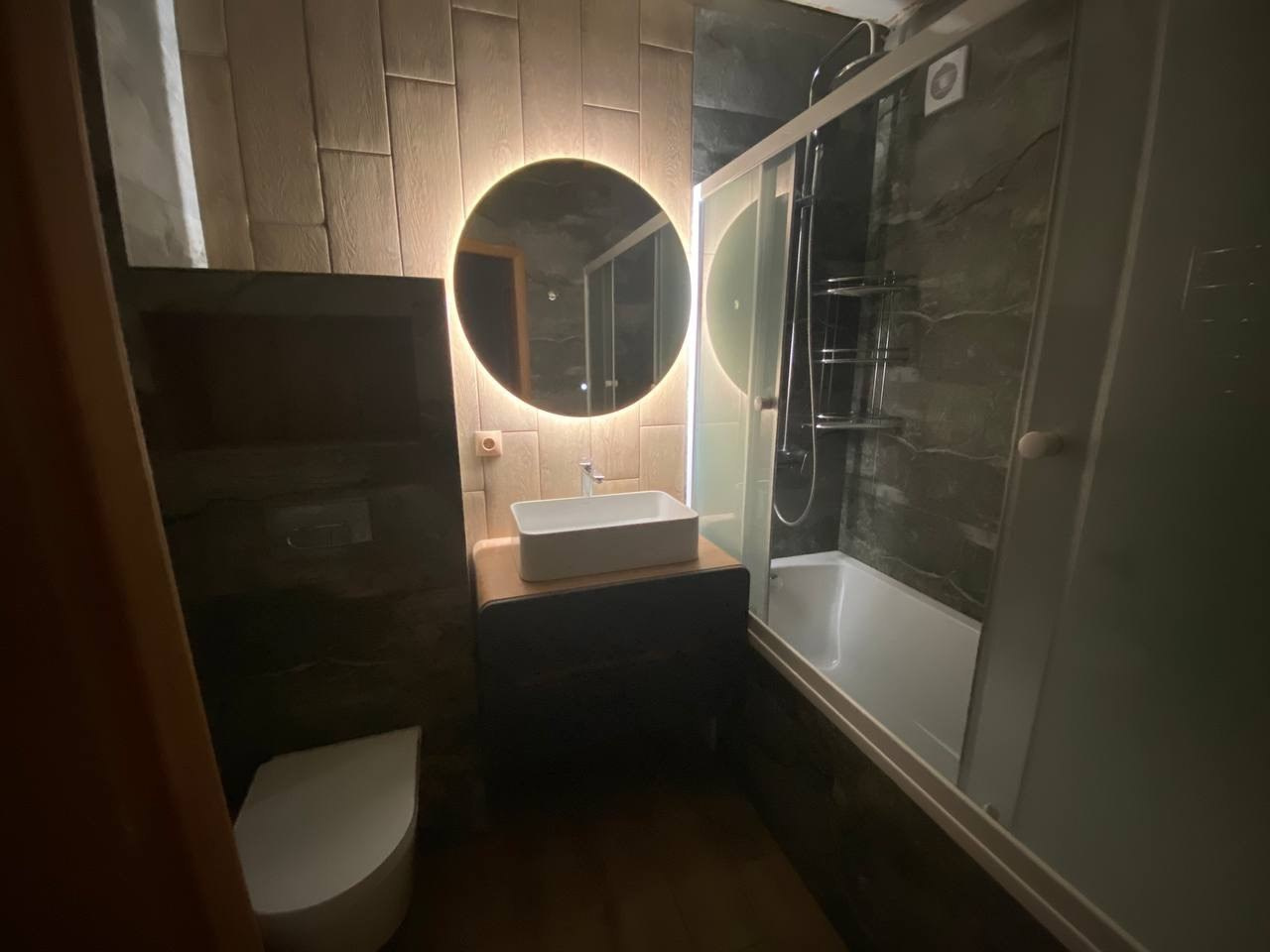 Ванная комната (с. Осиново ул. Гайсина д. 9). Ремонт санузла, туалета, ванной под ключ в Казани. Укладка плитки