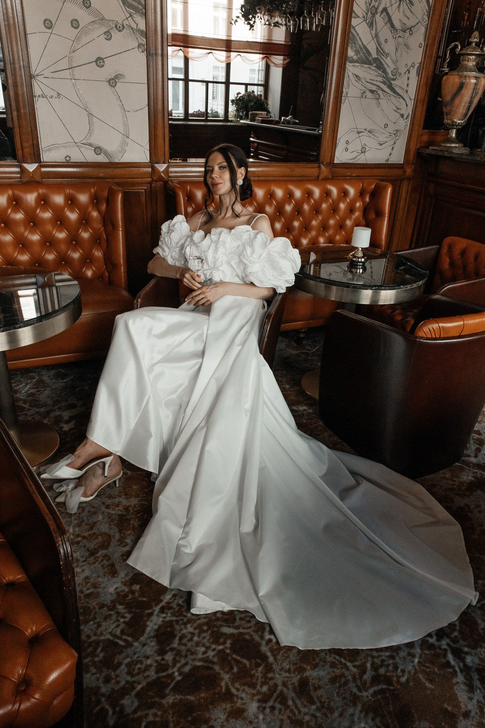 Свадебная фотосессия в отеле Ambassadori. Свадебный фотограф в Москве Элина Ларченкова. Фото, которые цепляют