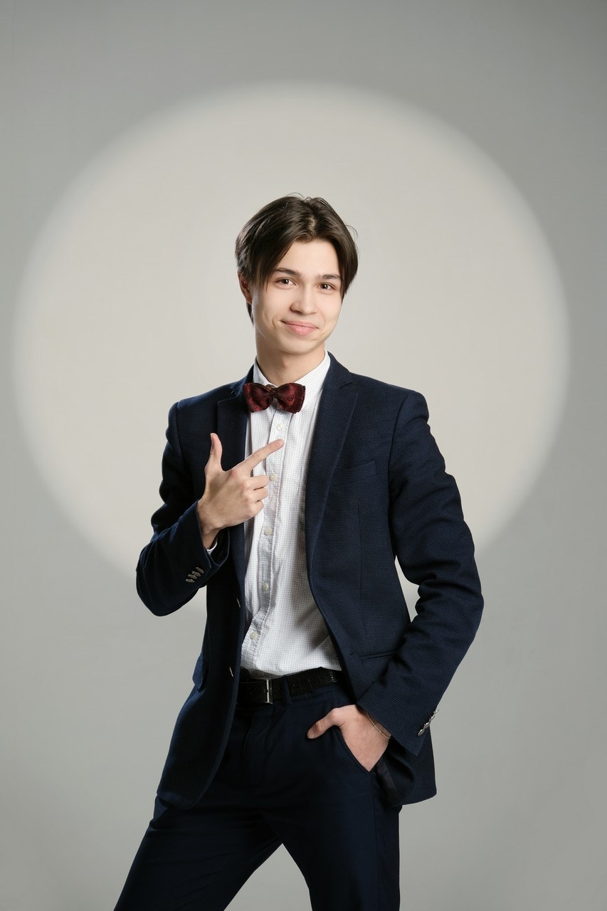 Старшие классы. Фотоальбом для школ и садиков с дополненной реальностью