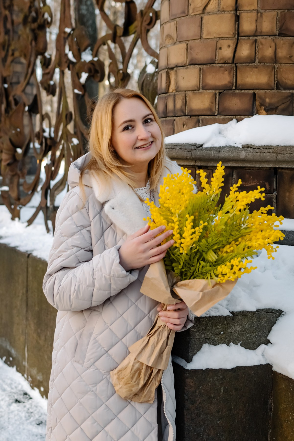 Прогулка с цветами по улицам и каналам. Свадебный и семейный фотограф в Санкт-Петербурге Елена Худякова