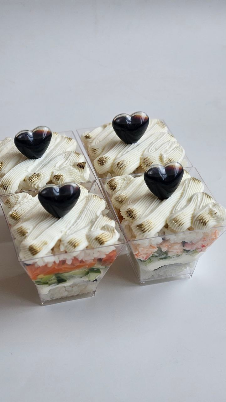 Суши-сеты/фуршетная подача. Добро пожаловать в мир НЕсладких тортов🩷