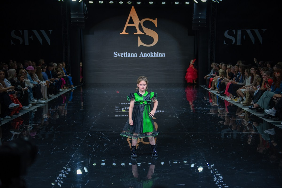 SochiFashionWeek2024 дизайнер Анохина Светлана. Семейный и коммерческий фотограф в Сочи Александр Бодунов