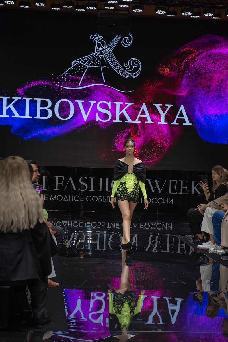 SochiFashionWeek2024 дизайнер Кибовская. Семейный и коммерческий фотограф в Сочи Александр Бодунов
