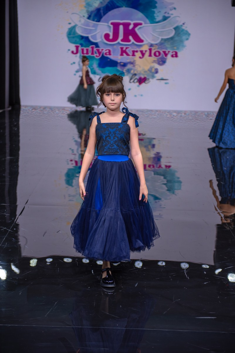 SochiFashionWeek2024 дизайнер Юлия Крылова. Семейный и коммерческий фотограф в Сочи Александр Бодунов