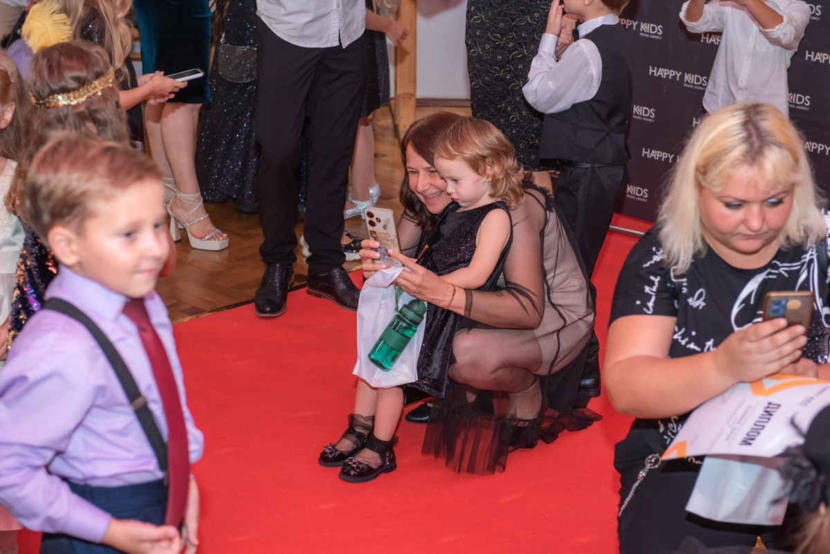 HAPPYkids дефиле санаторий Октябрьский. Семейный и коммерческий фотограф в Сочи Александр Бодунов
