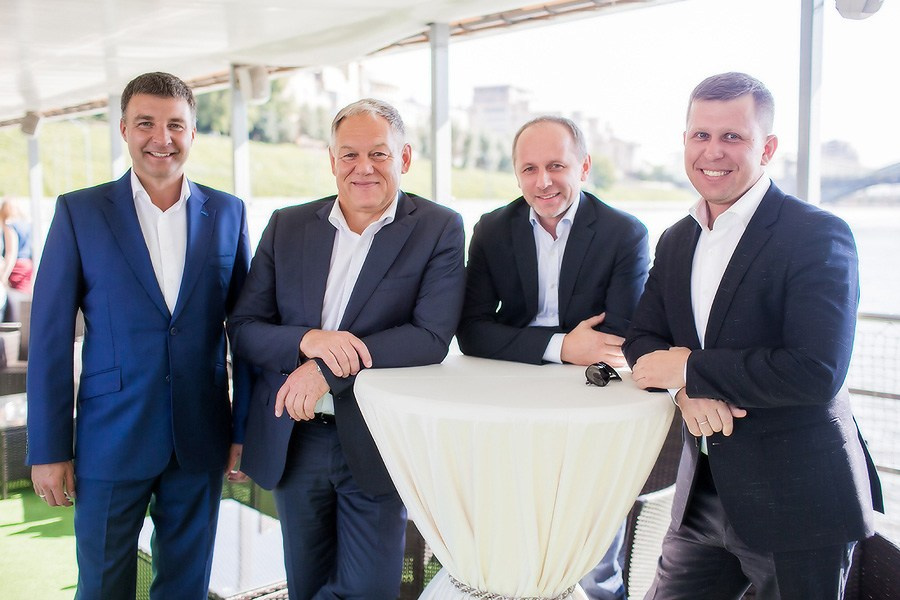 Фотосъемка корпоратива автодор. Репортажный фотограф Борис Геер