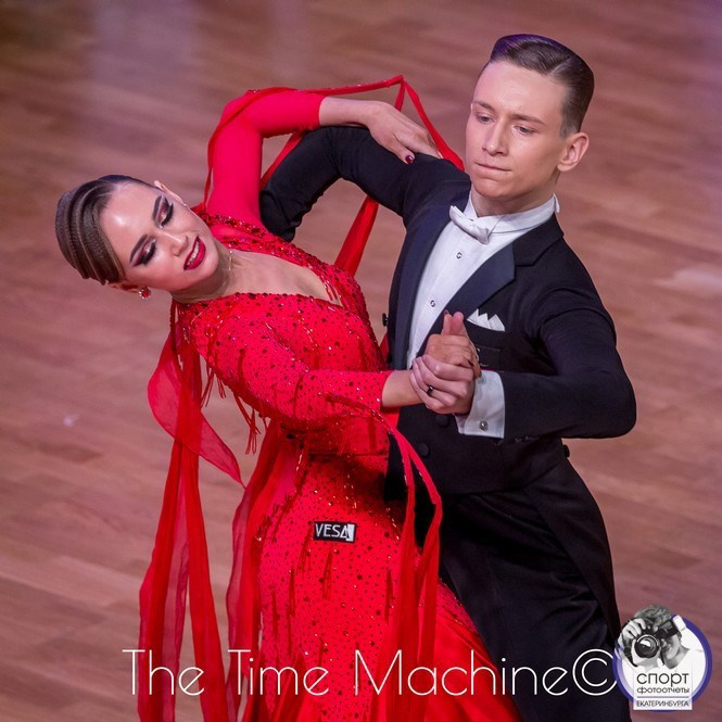 DANCE. Фотограф для маркетплейсов Михаил Бове