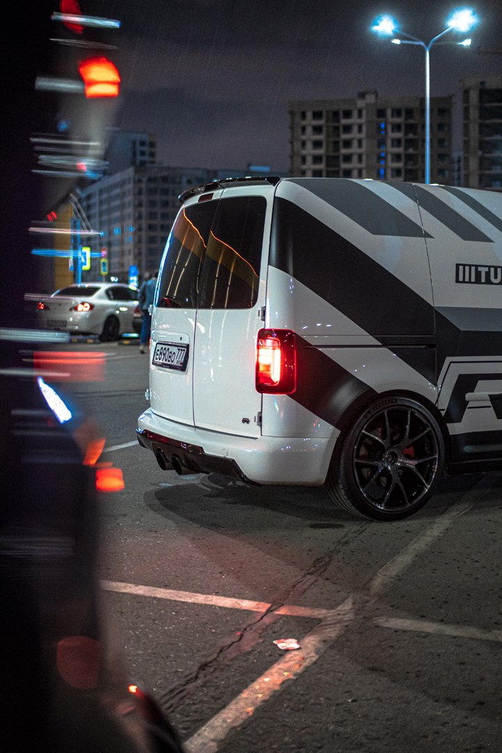 Stance мероприятие в Москве на парковке. Жуков Илья  свадебный фотограф в Москве