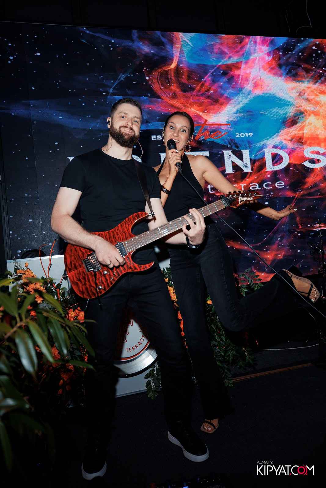 FRIENDS BAR & TERRACE. КИПЯТКОМ АЛМАТЫ!