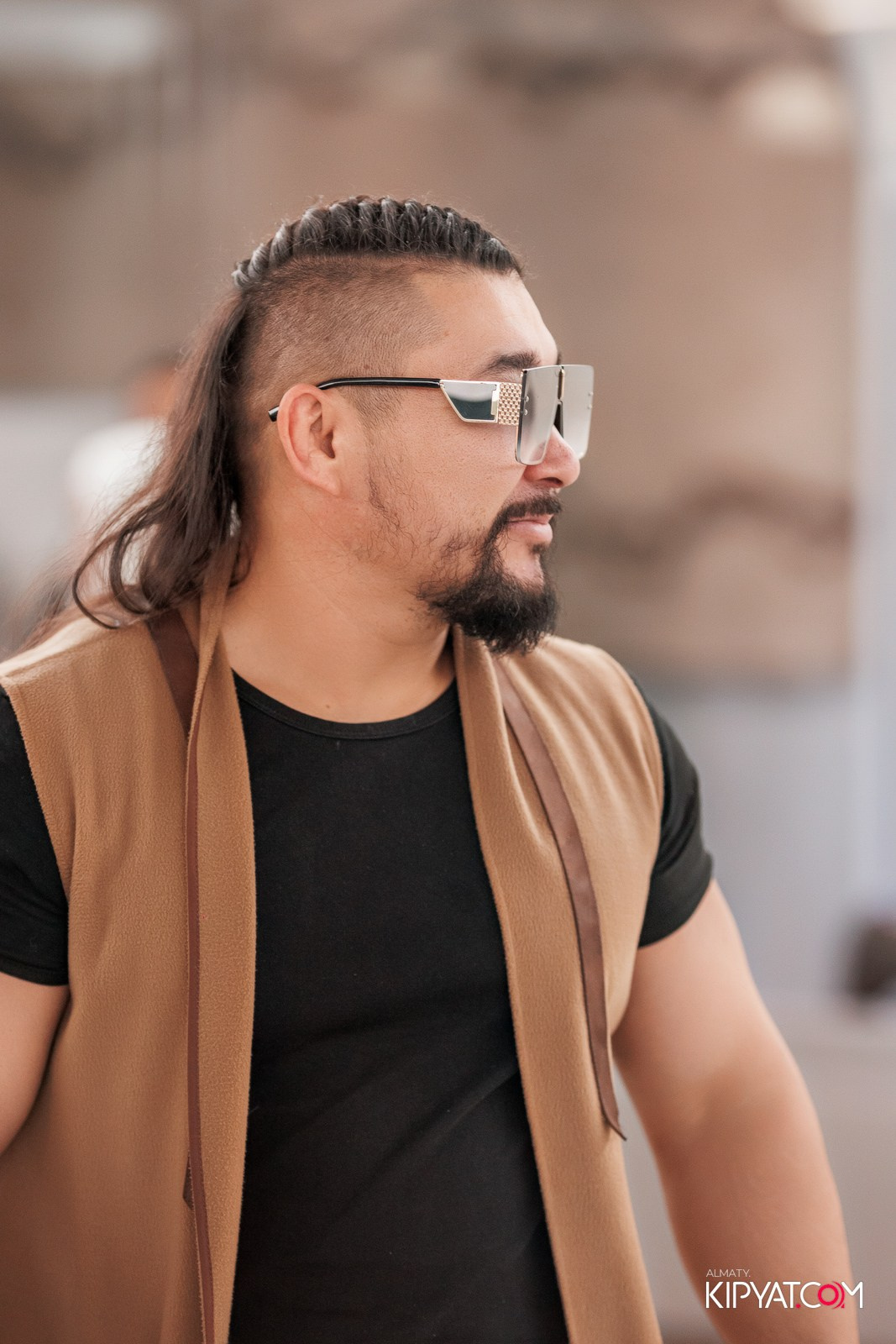 FASHION ПОКАЗ, КАЗАХСКОЙ НАЦИОНАЛЬНОЙ ОДЕЖДЫ. КИПЯТКОМ АЛМАТЫ!