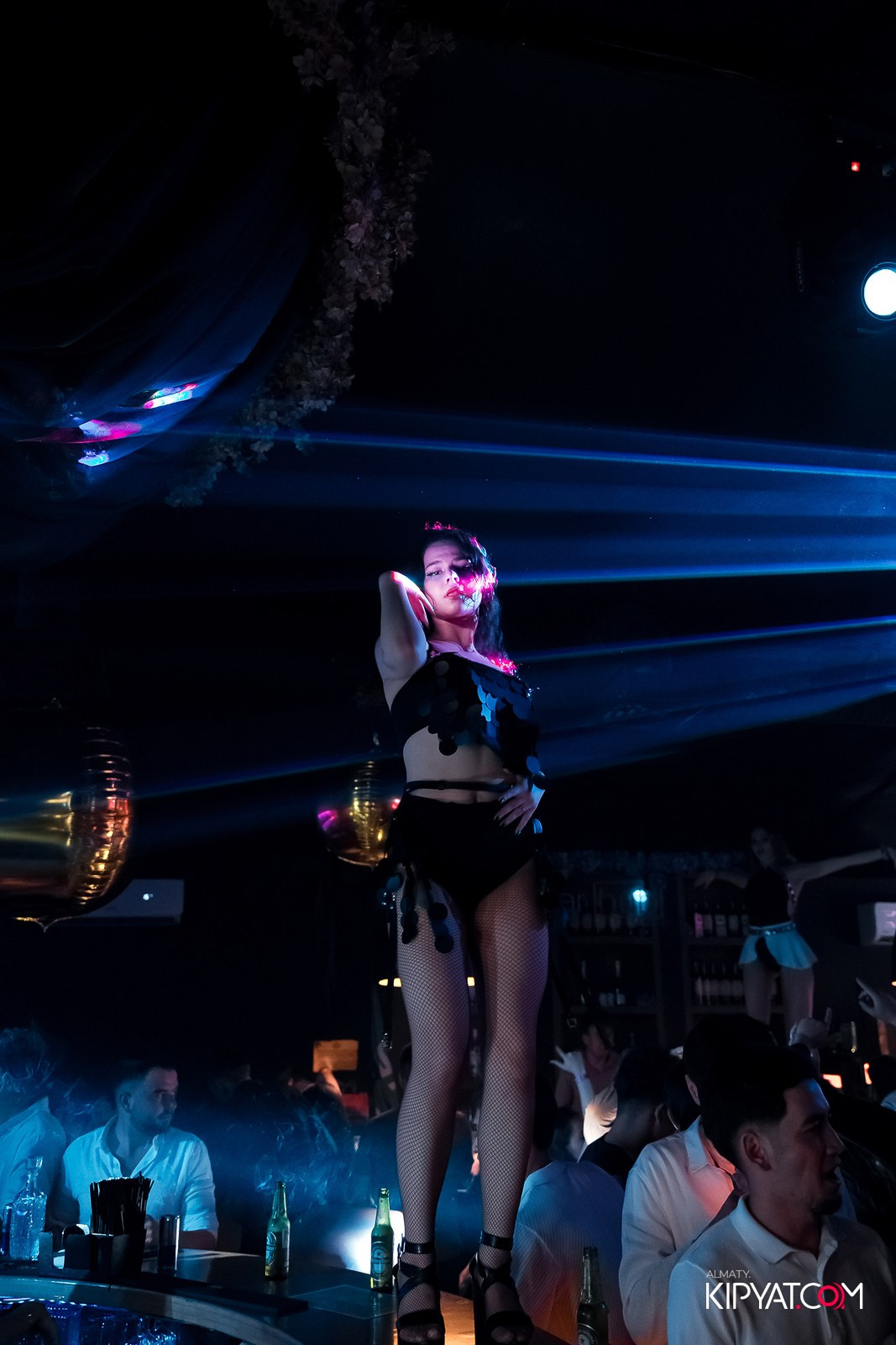 UYAT EMES BAR. КИПЯТКОМ АЛМАТЫ!