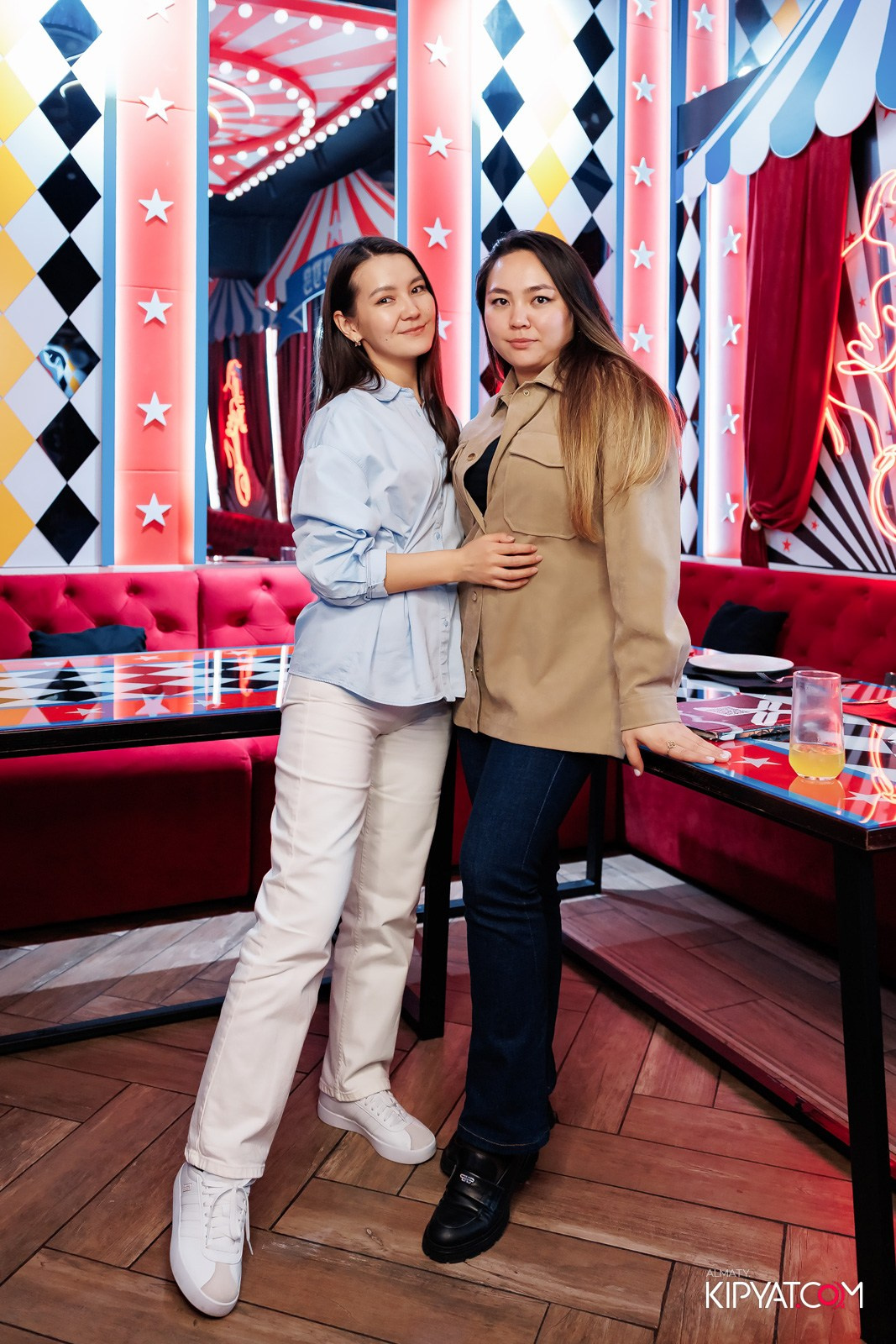 ЗАЯ, НА БИС. КИПЯТКОМ АЛМАТЫ!