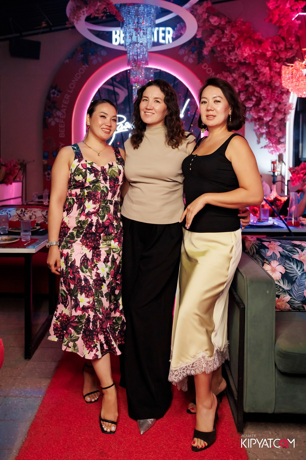 ЗАЯ, НА БИС. КИПЯТКОМ АЛМАТЫ!