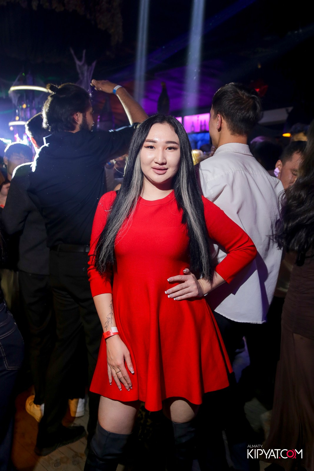 UYAT EMES BAR. КИПЯТКОМ АЛМАТЫ!