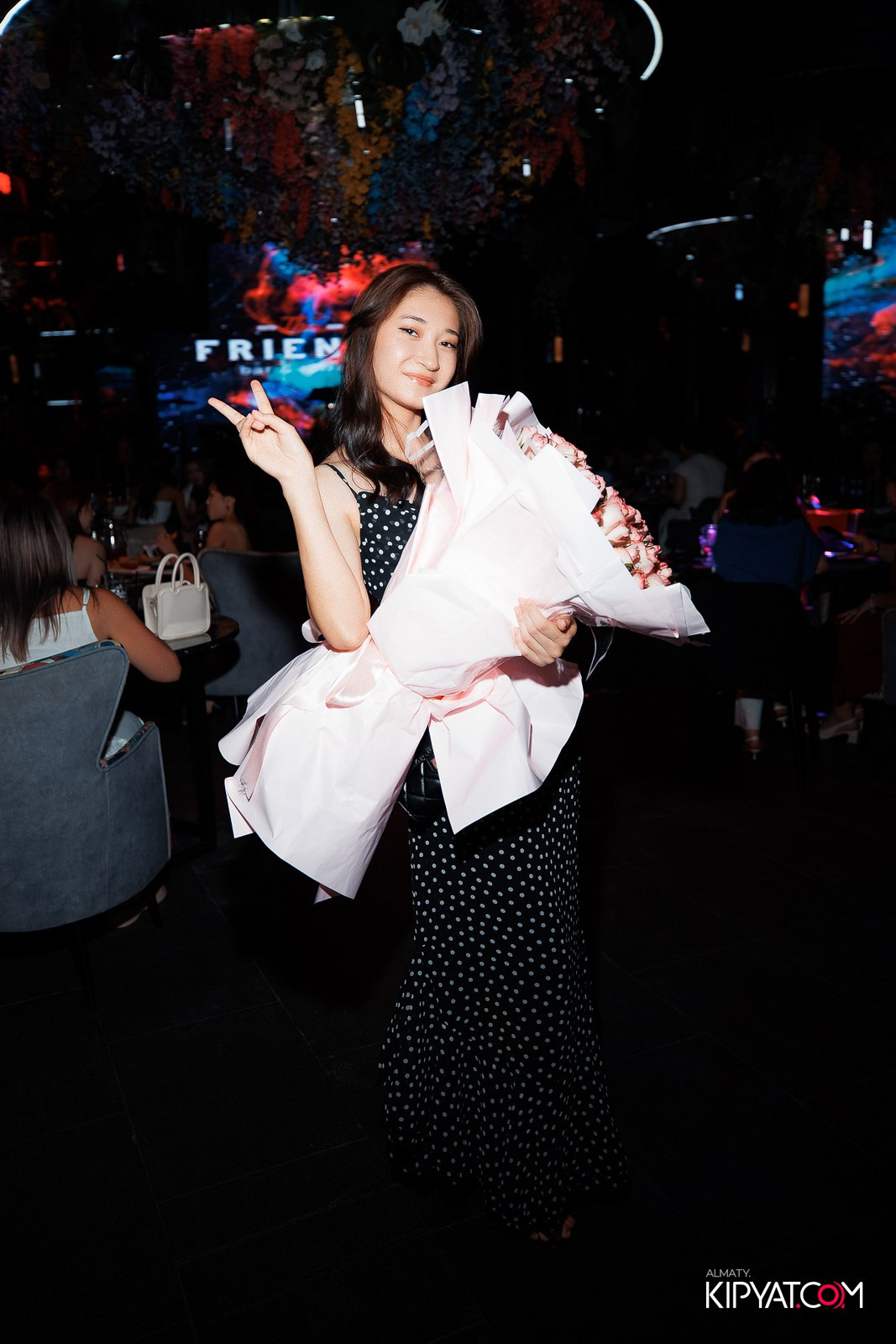 FRIENDS BAR & TERRACE. КИПЯТКОМ АЛМАТЫ!