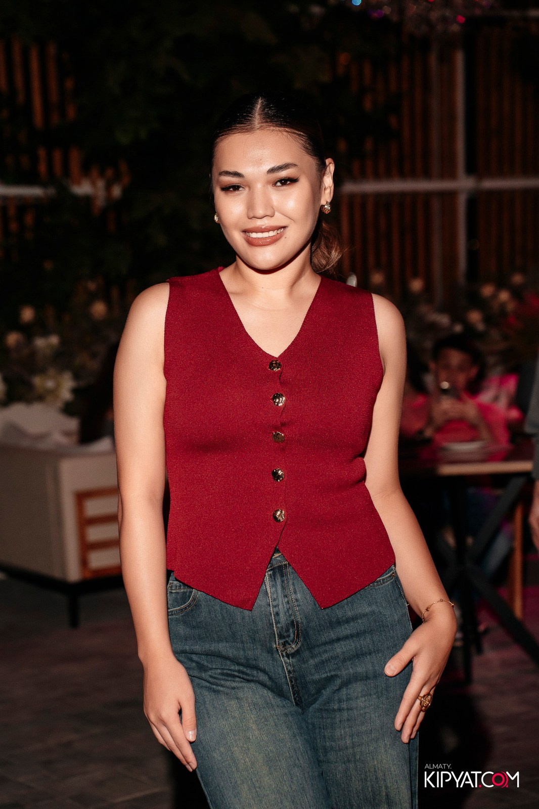 FRIENDS BAR & TERRACE. КИПЯТКОМ АЛМАТЫ!