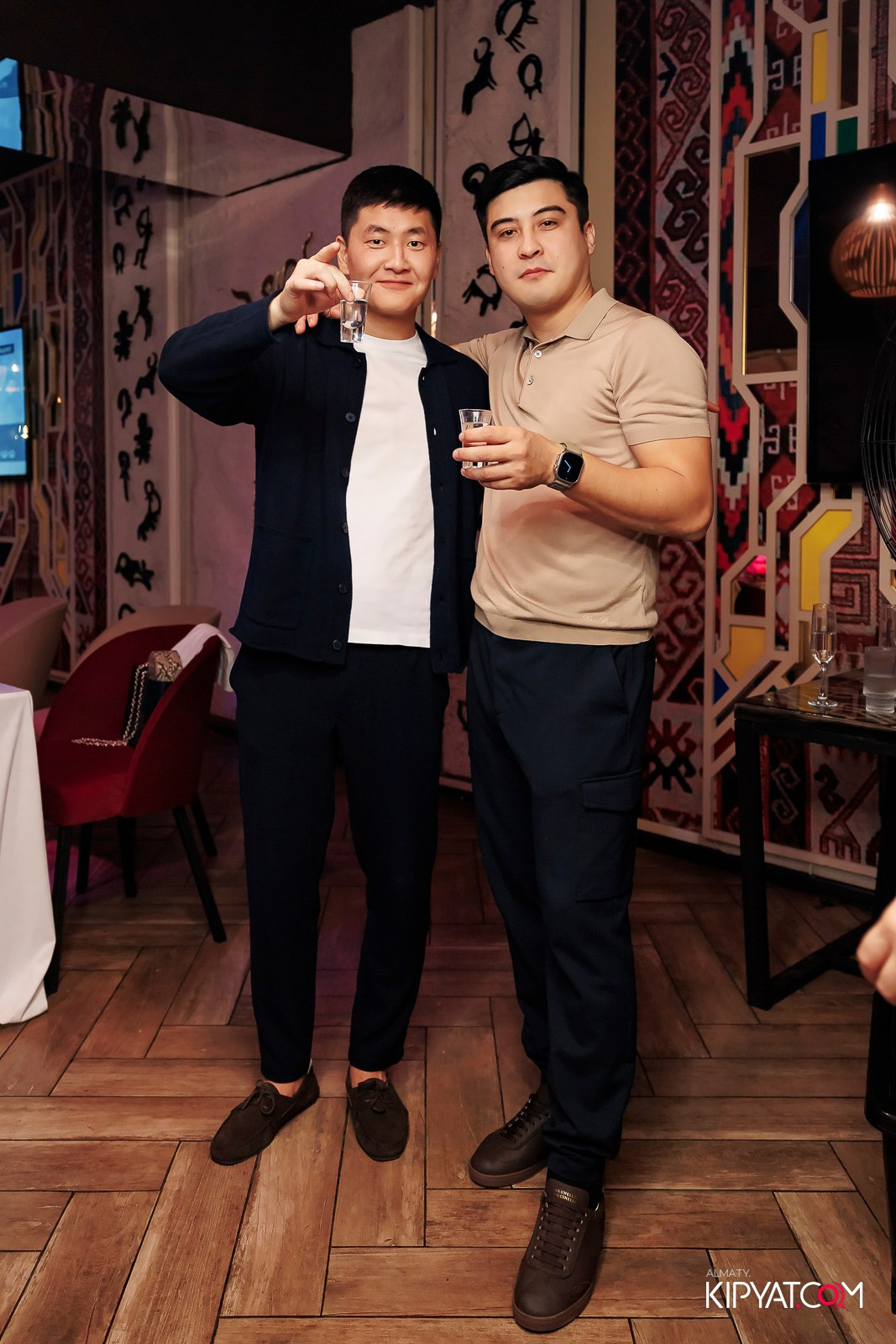 ЗАЯ, НА БИС. КИПЯТКОМ АЛМАТЫ! Фотосъемка мероприятий в Алматы