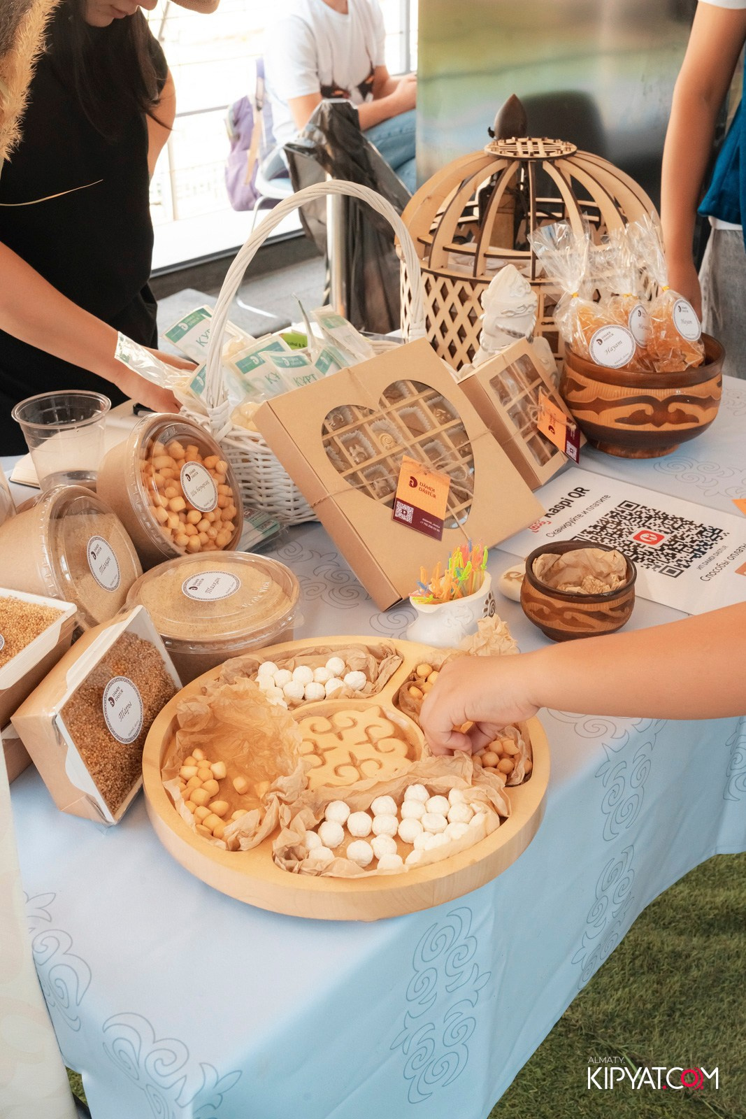 ETHNO POP-UP STORE, SABANTOI B SADU ARENA. КИПЯТКОМ АЛМАТЫ!