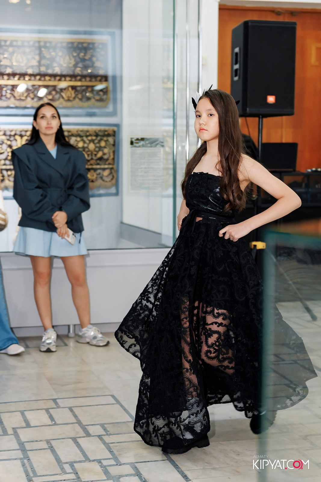 JUNIOR MODELS SHOW. ПЕРФОМАНС НОЧЬ В МУЗЕЕ. КИПЯТКОМ АЛМАТЫ! Фотосъемка мероприятий в Алматы