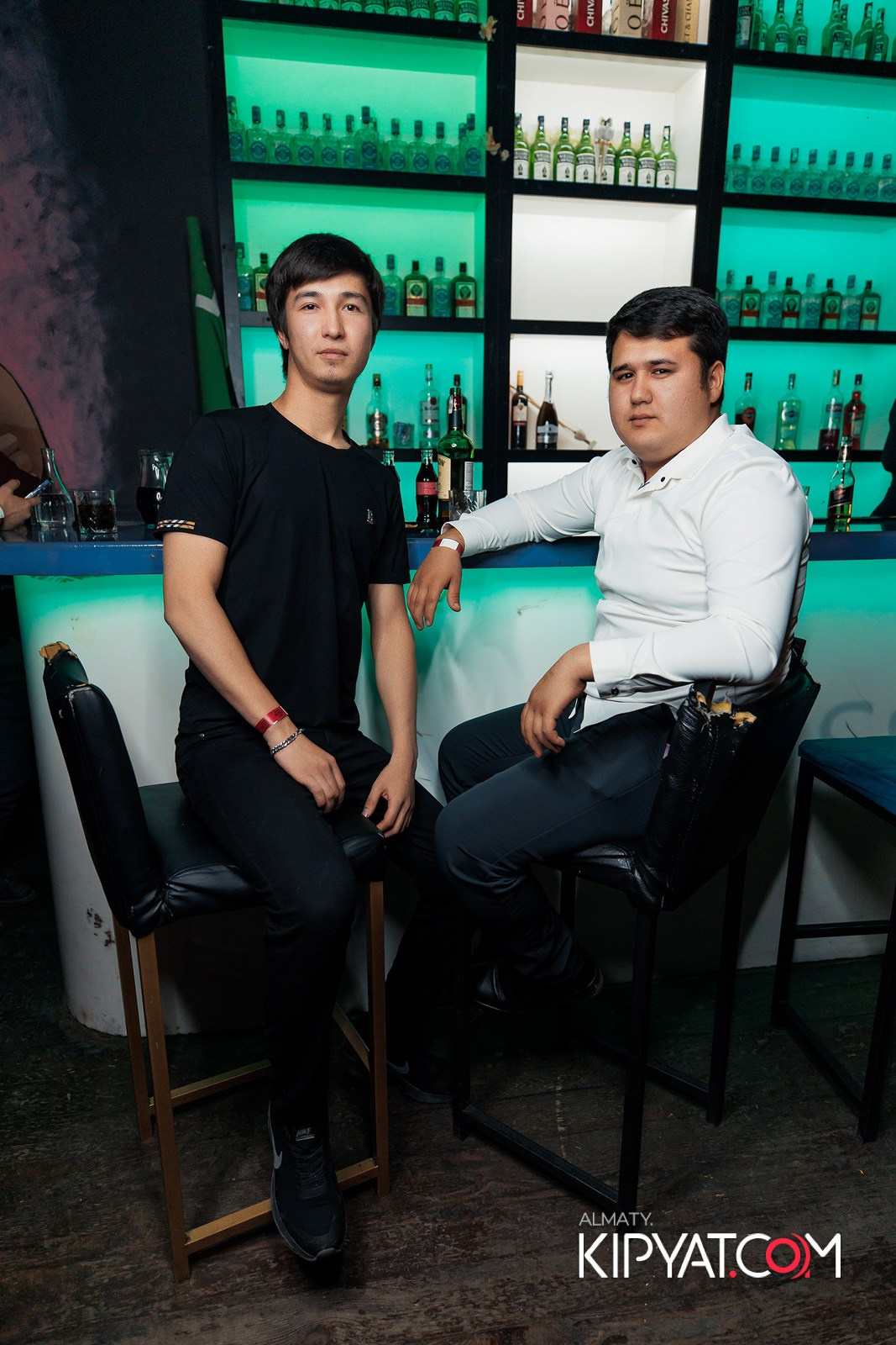 UYAT EMES BAR. КИПЯТКОМ АЛМАТЫ!