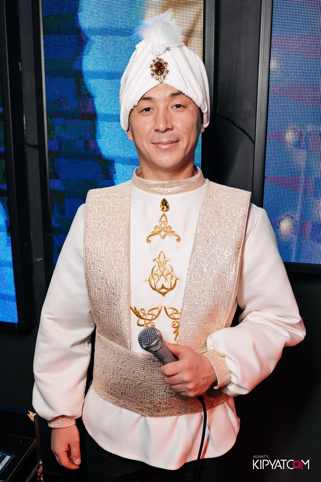 КАФЕ ЖАСМИН НА ЯССАУИ. КИПЯТКОМ АЛМАТЫ!