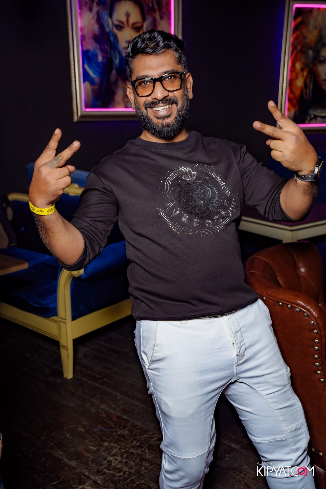 UYAT EMES BAR. КИПЯТКОМ АЛМАТЫ!