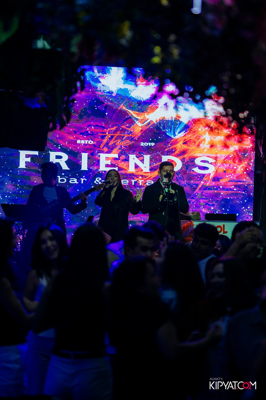 FRIENDS BAR & TERRACE. КИПЯТКОМ АЛМАТЫ!