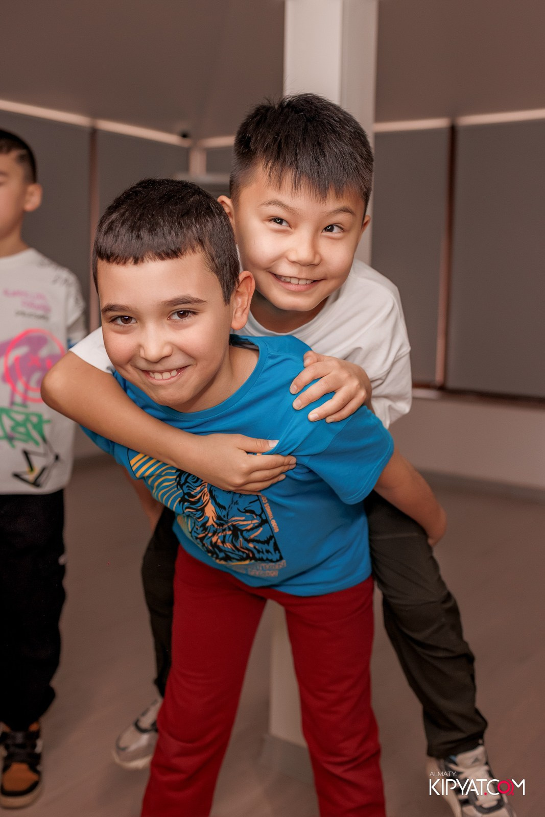 КВЕСТ-ШОУ ALAROVICH ИГРА В КАЛЬМАРА. КИПЯТКОМ АЛМАТЫ!