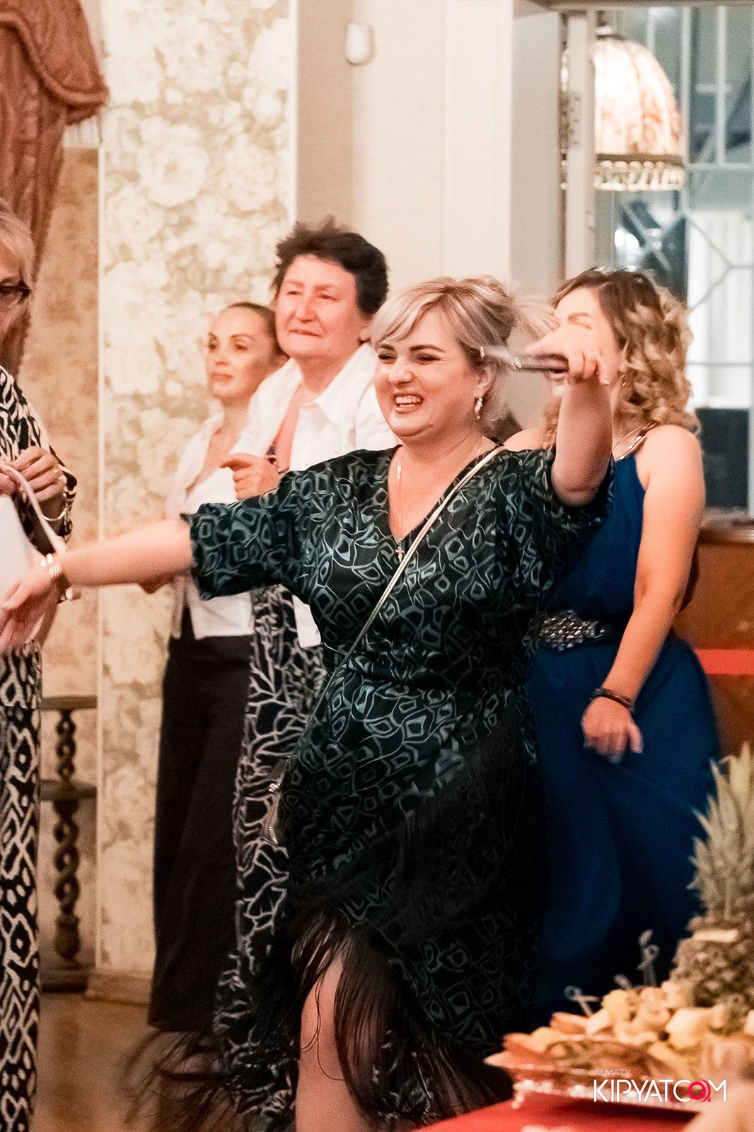 РЕСТОРАН МАРЬИНА РОЩА. КИПЯТКОМ АЛМАТЫ!