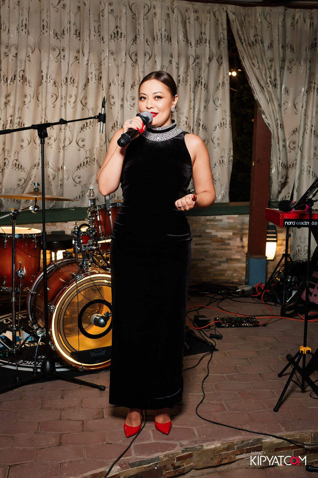 РЕСТОРАН УЧ ЛЯГАН. КИПЯТКОМ АЛМАТЫ!