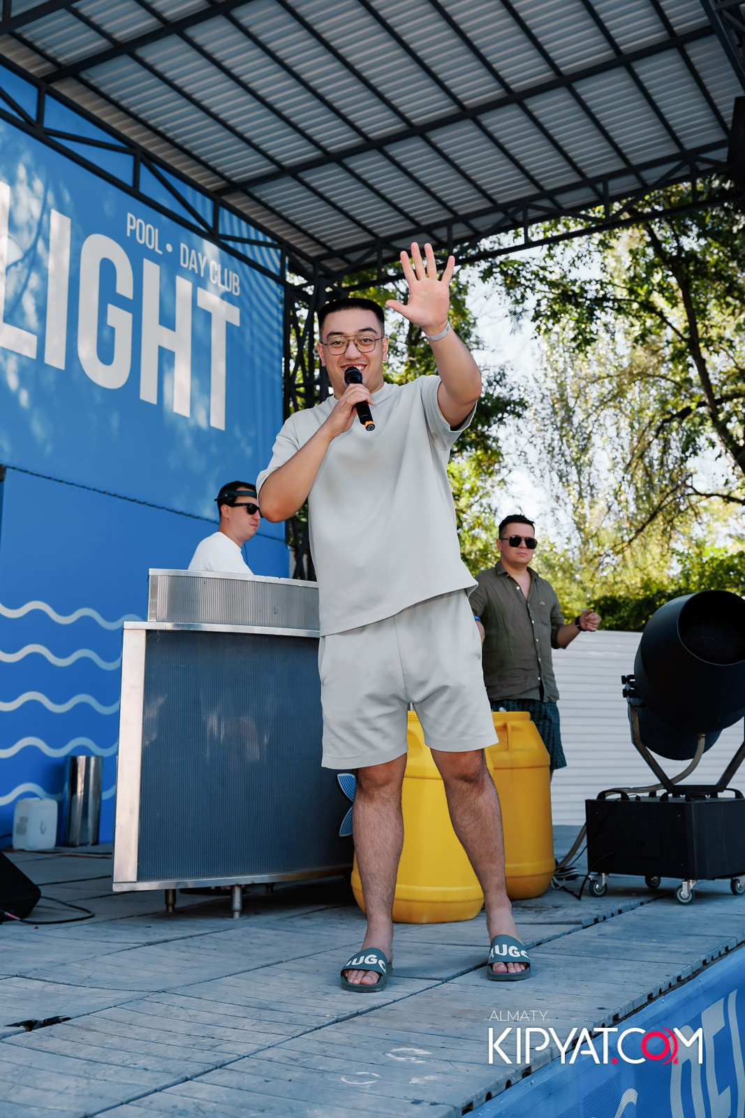 ПЕННАЯ ВЕЧЕРИНКА/ДЫМОВОЕ ШОУ/БАССЕЙН DELIGHT POOL. КИПЯТКОМ АЛМАТЫ!