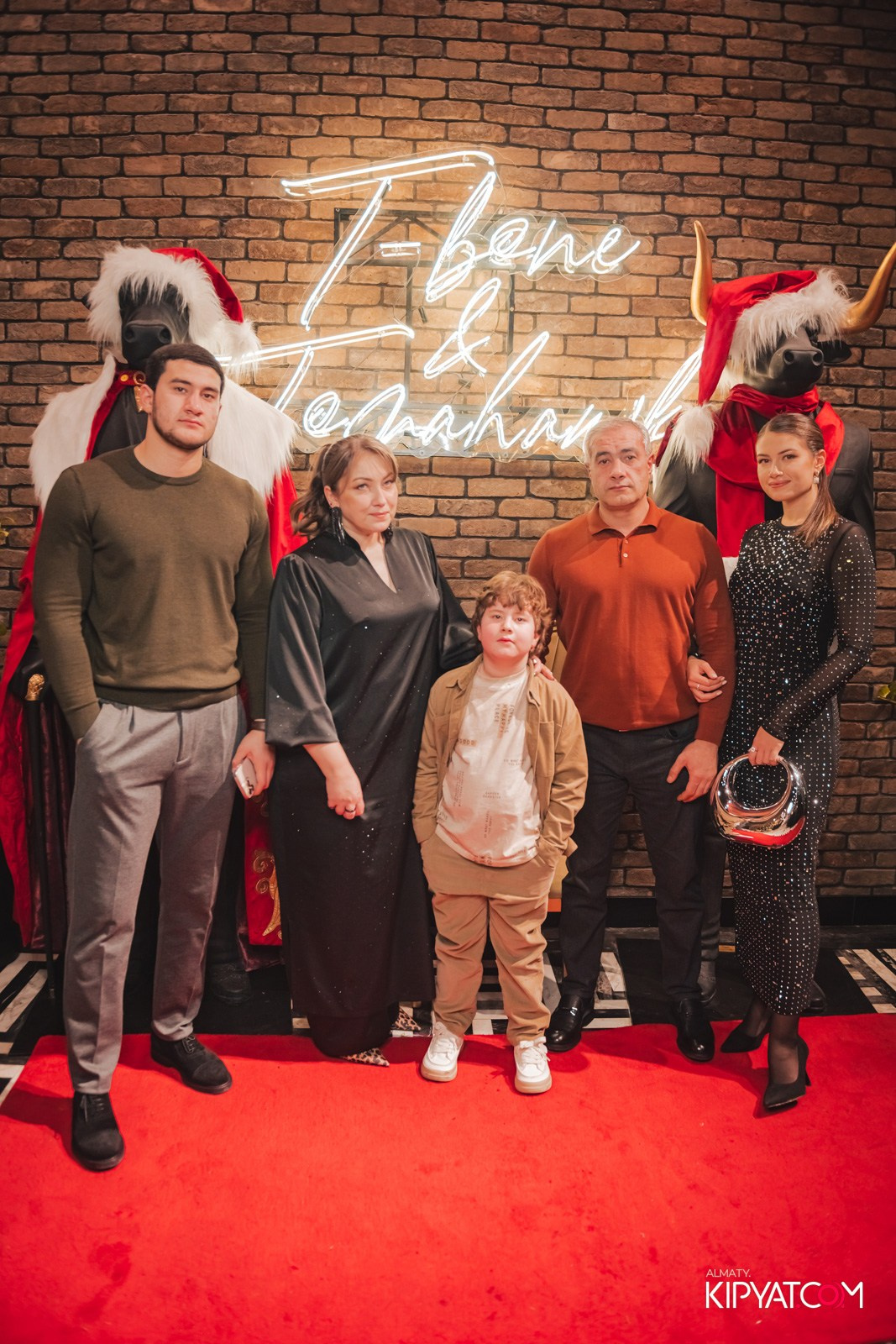 ZIYAFET MEAT HOUSЕ. КИПЯТКОМ АЛМАТЫ!