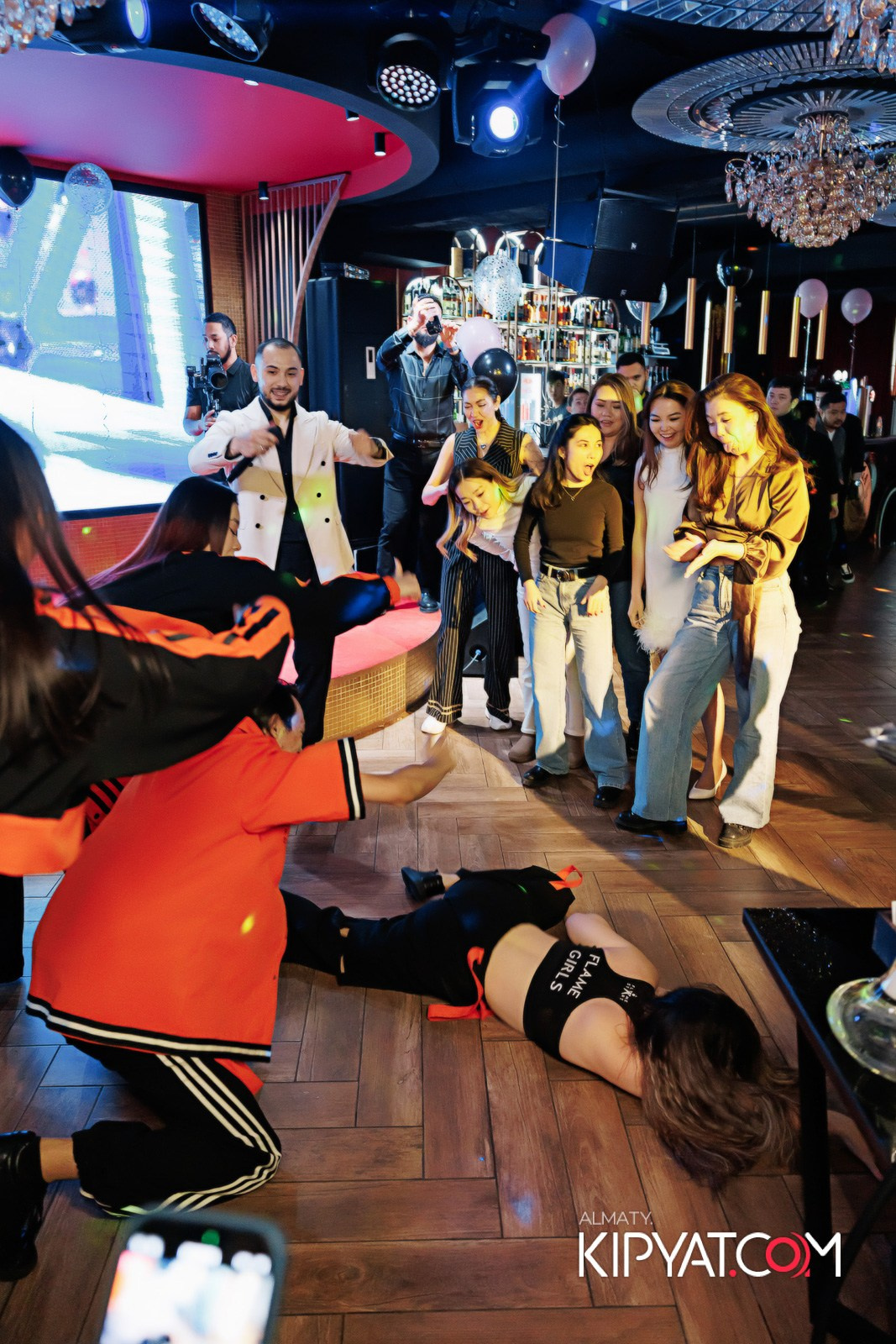 ЗАЯ, НА БИС. КИПЯТКОМ АЛМАТЫ!