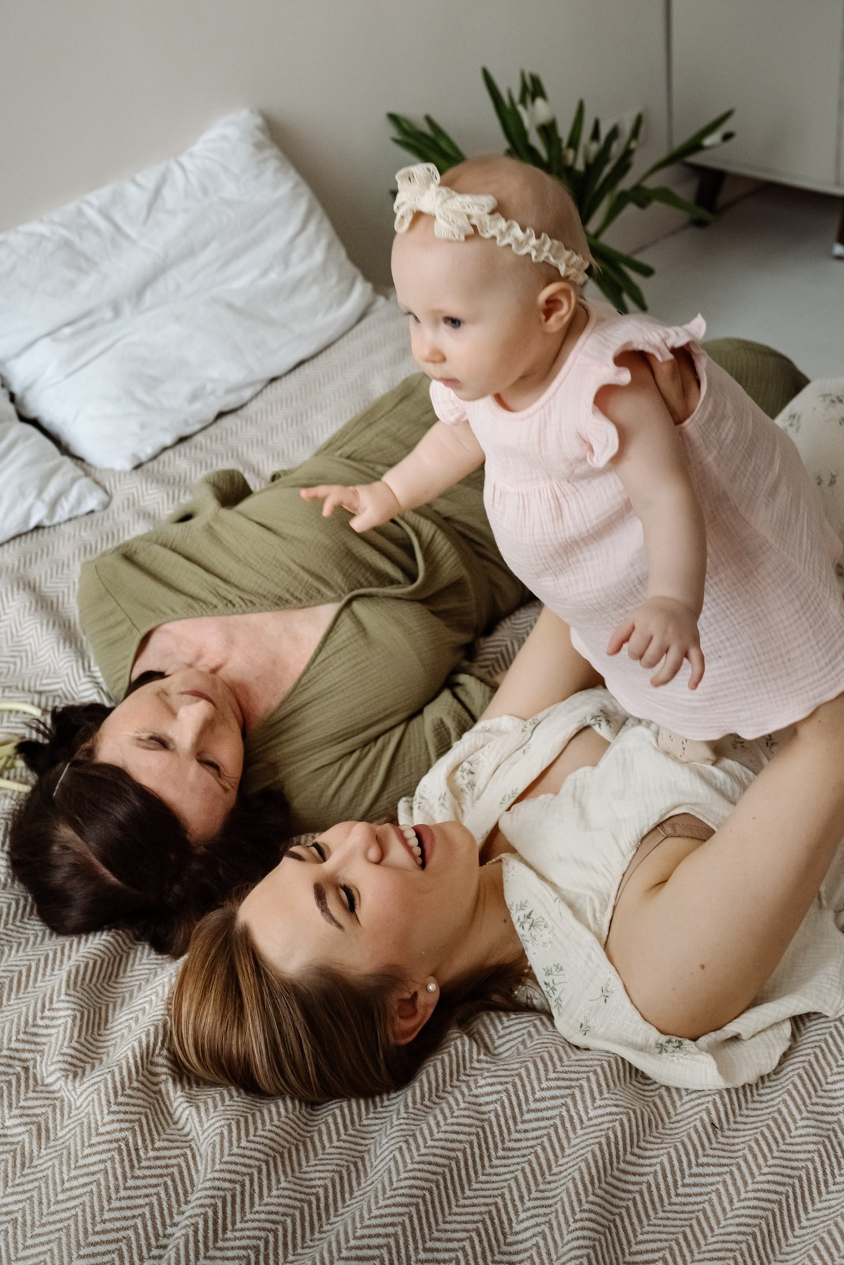 Семейная фотосессия с тюльпанами. Свадебный и семейный фотограф в Санкт-Петербурге Елена Худякова