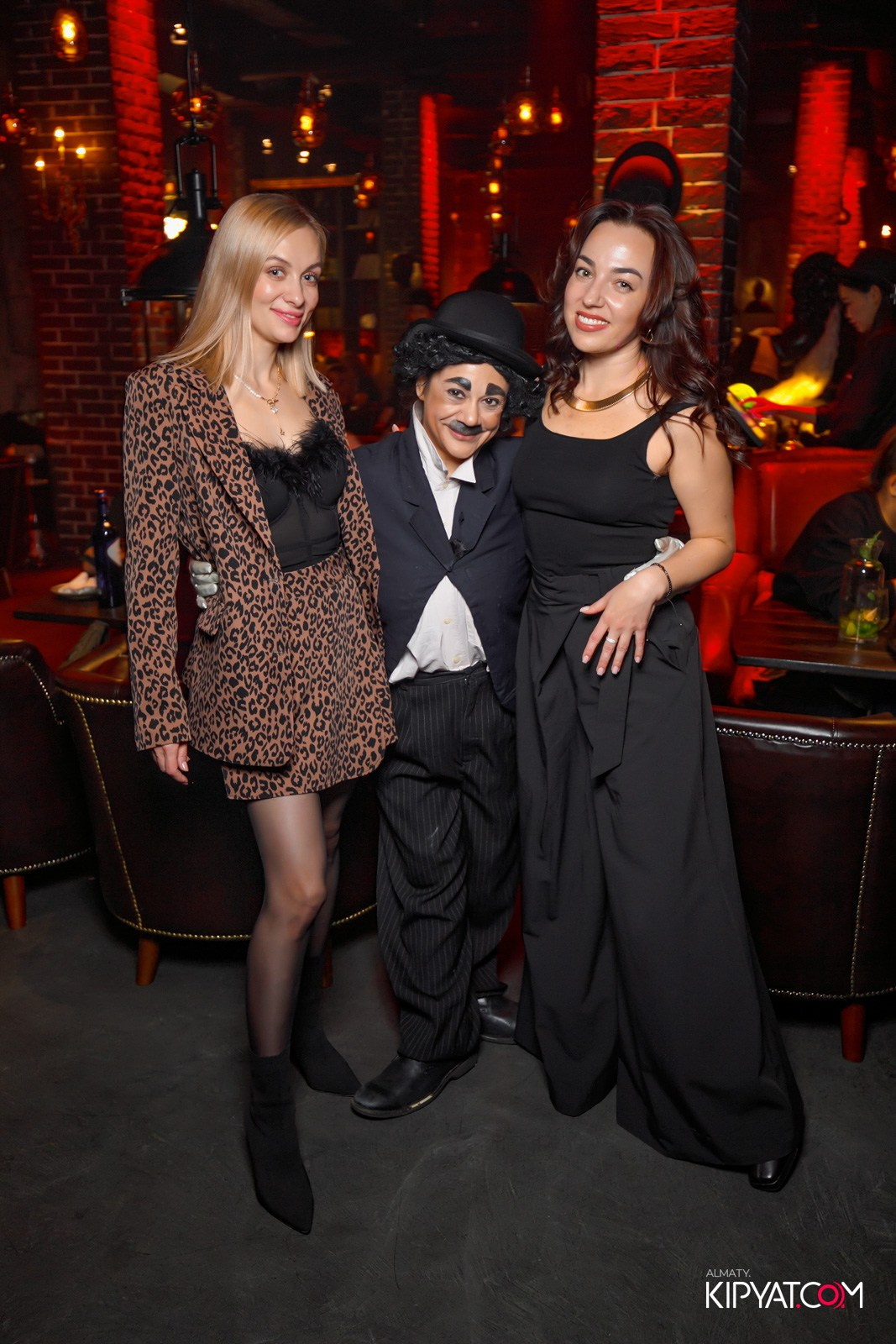 TANGIERS LOUNGE НА САТПАЕВА. КИПЯТКОМ АЛМАТЫ!