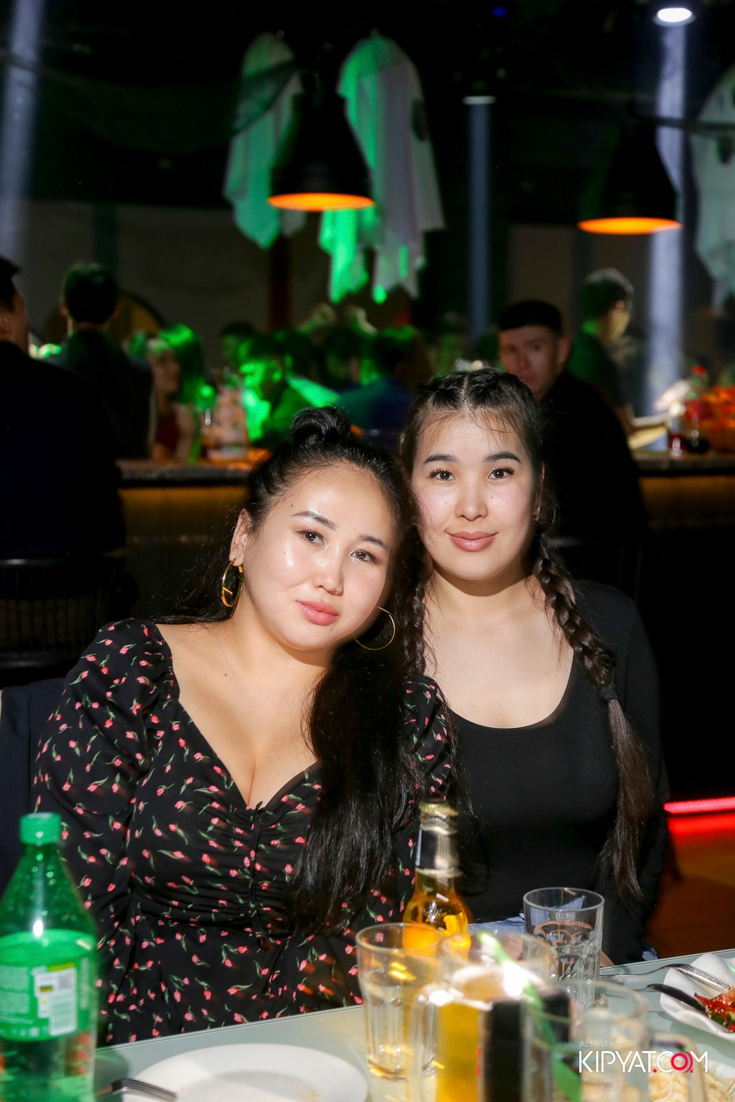 ARAGOSTA ДИСКО-БАР. КИПЯТКОМ АЛМАТЫ!