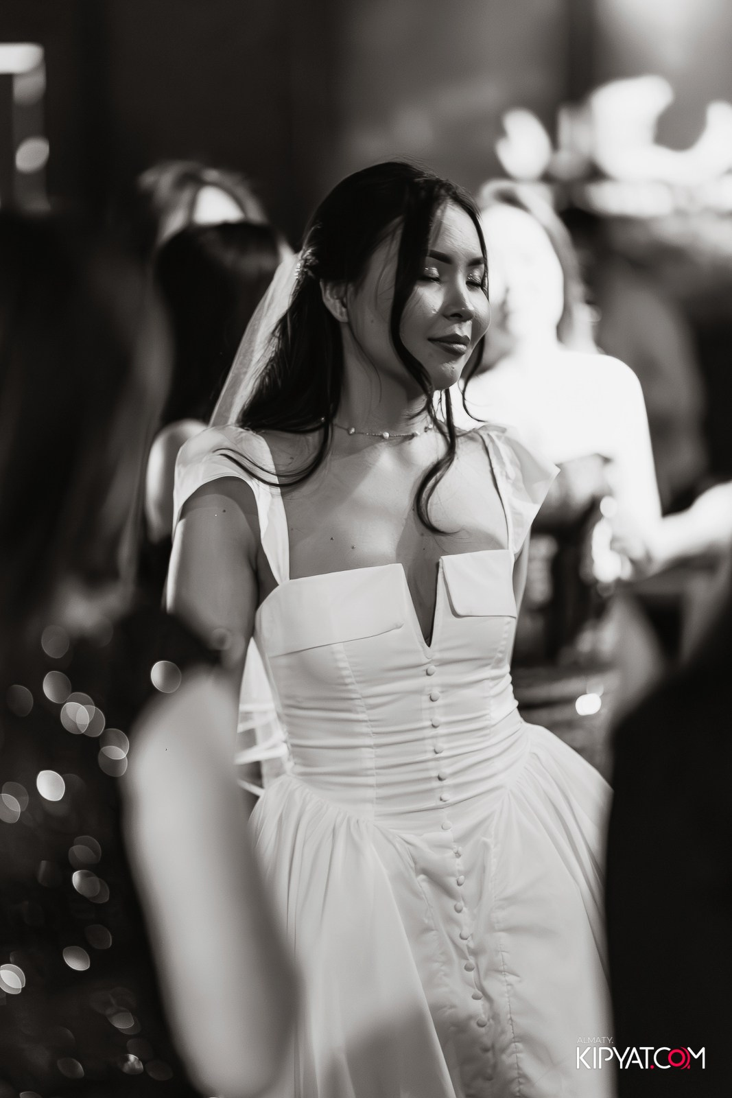 MOOD KARAOKE & TERRACE. КИПЯТКОМ АЛМАТЫ!