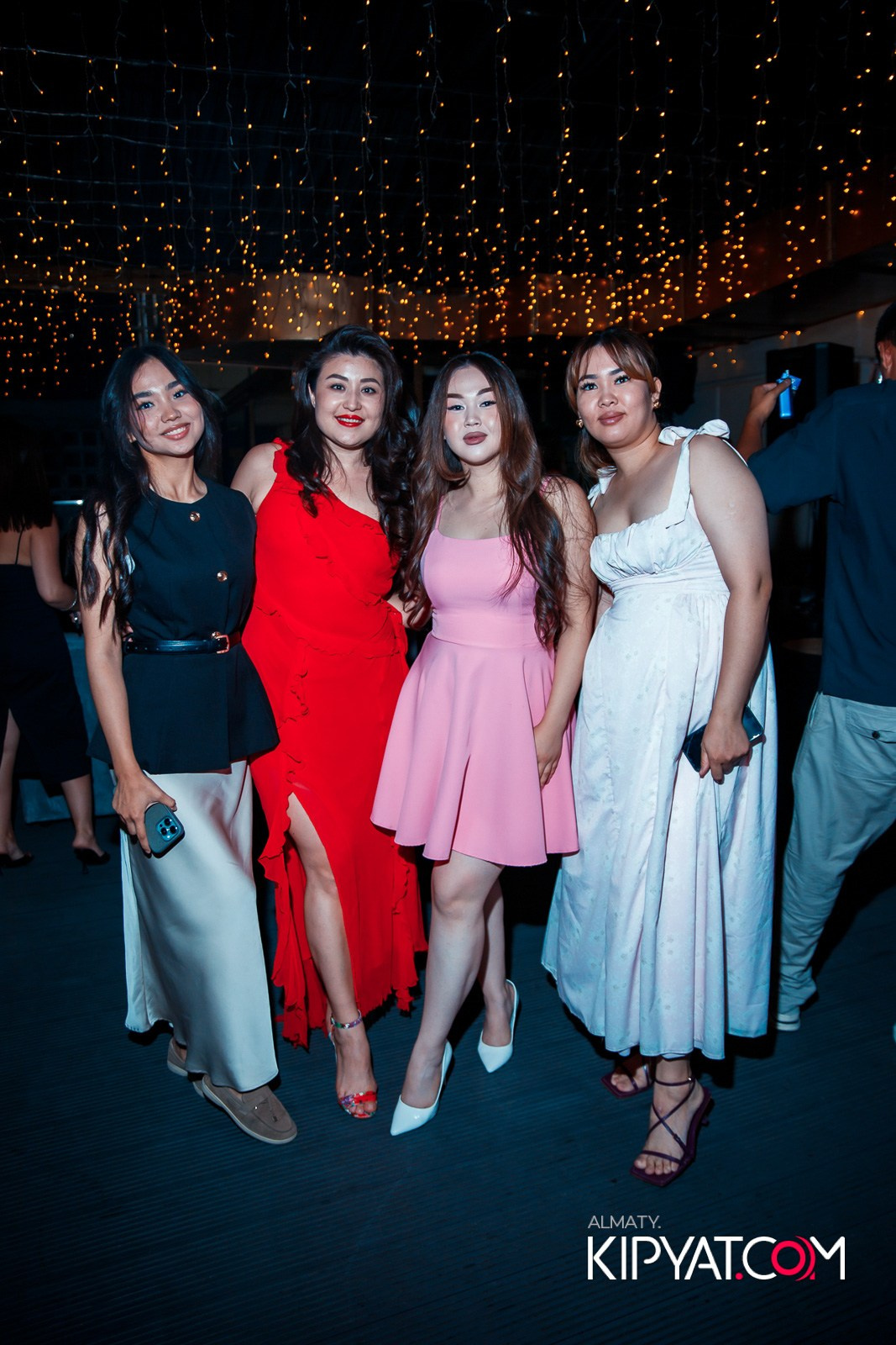 OBLAKO LOUNGE BAR. КИПЯТКОМ АЛМАТЫ!