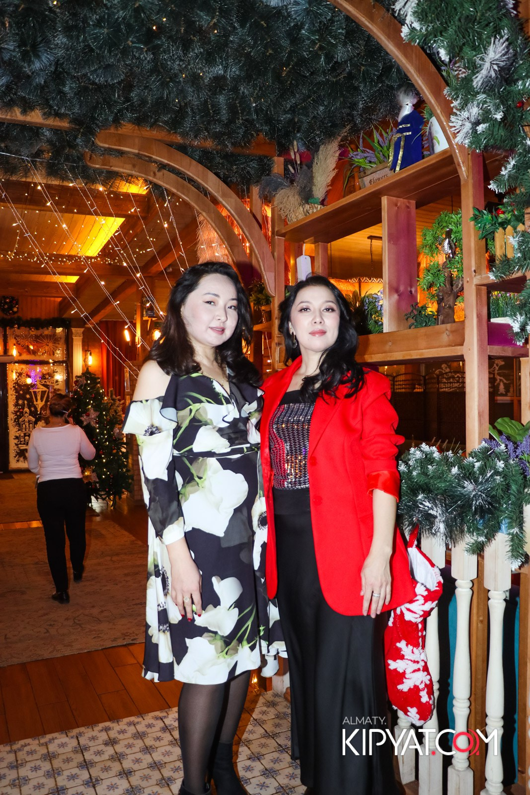 ГРУЗИНСКИЙ ДВОР НА КАБАНБАЙ БАТЫРА. КИПЯТКОМ АЛМАТЫ!