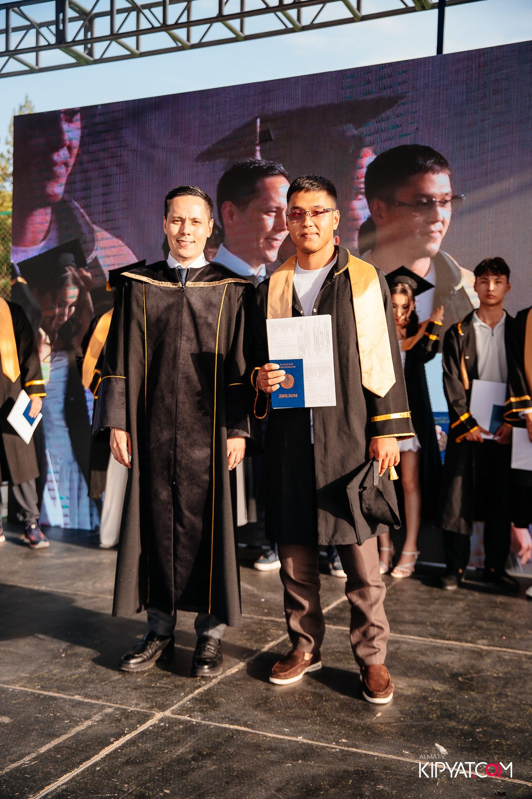 ВРУЧЕНИЕ ДИПЛОМОВ — НАРХОЗ КОЛЛЕДЖ. Part 3. КИПЯТКОМ АЛМАТЫ!