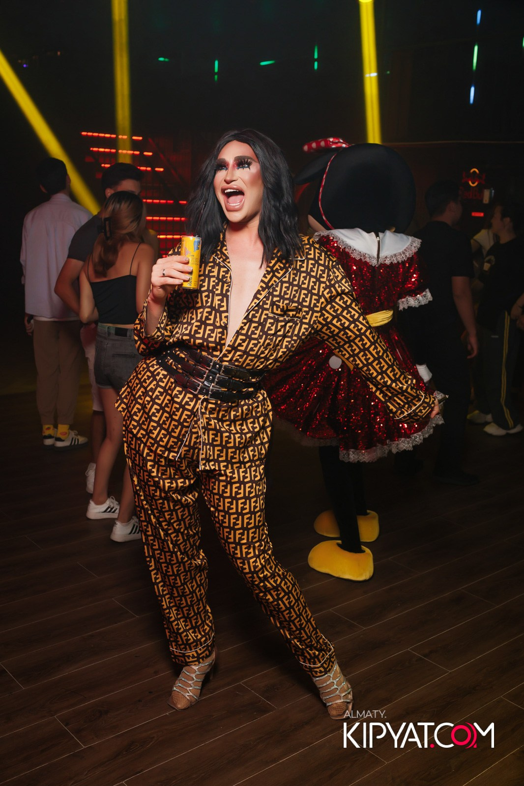 НОЧНОЙ КЛУБ ICON. КИПЯТКОМ АЛМАТЫ!