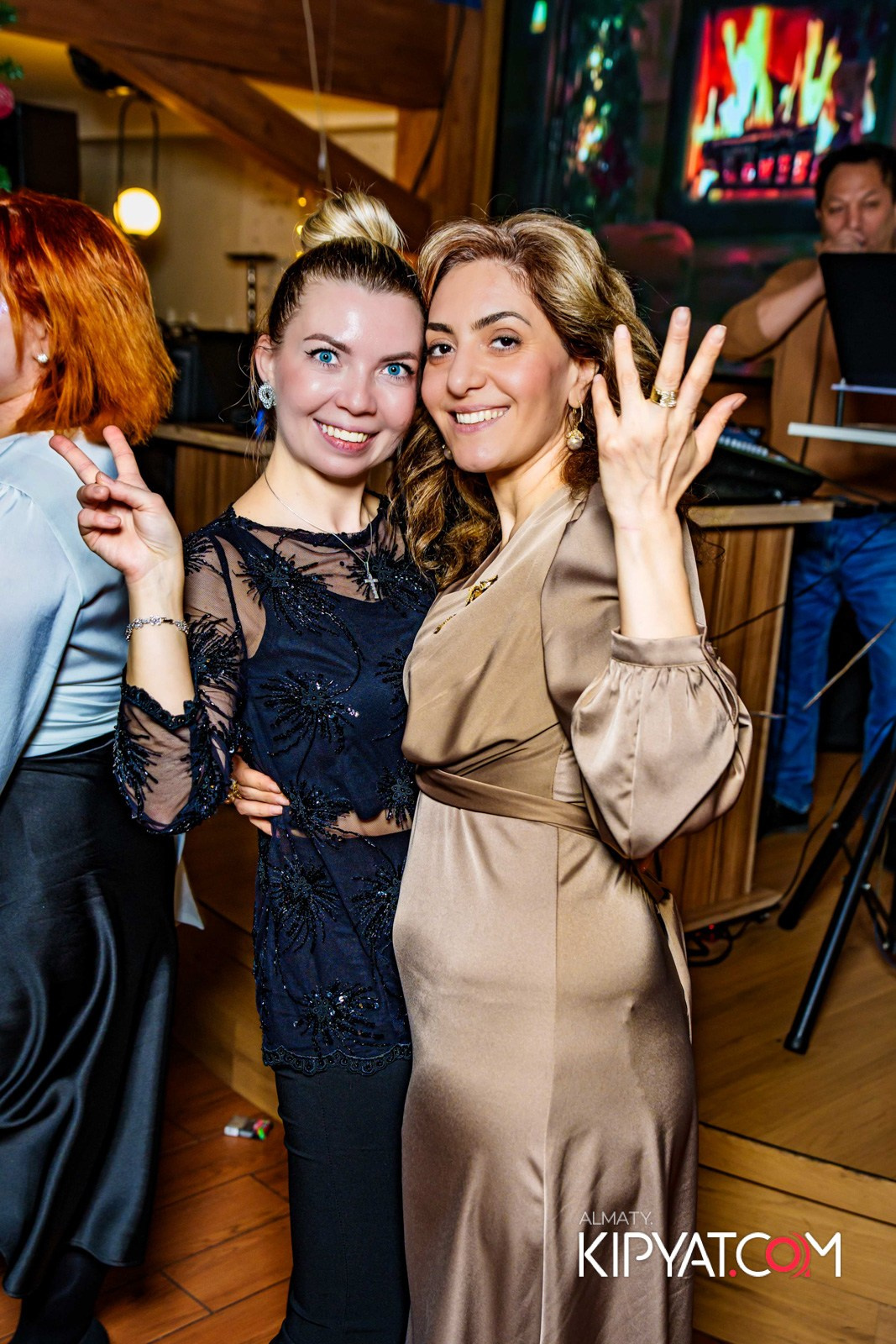 ГРУЗИНСКИЙ ДВОР НА КАБАНБАЙ БАТЫРА. КИПЯТКОМ АЛМАТЫ!