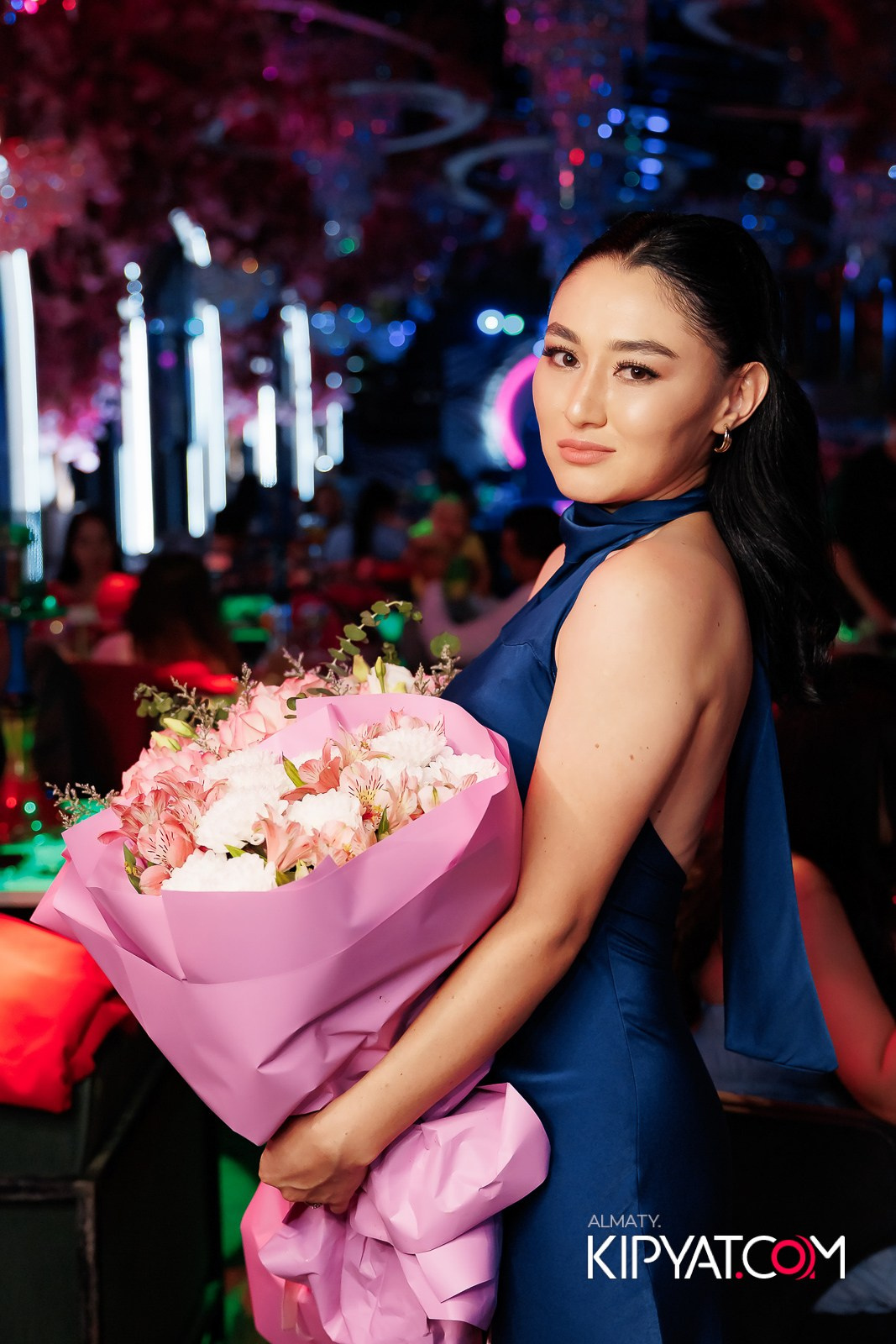 ЗАЯ, НА БИС. КИПЯТКОМ АЛМАТЫ!