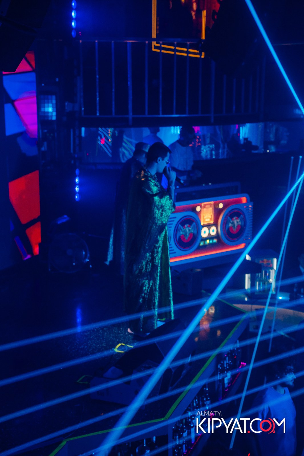 SANTA BARBARA — ВЫСТУПЛЕНИЕ LIZWI. КИПЯТКОМ АЛМАТЫ!