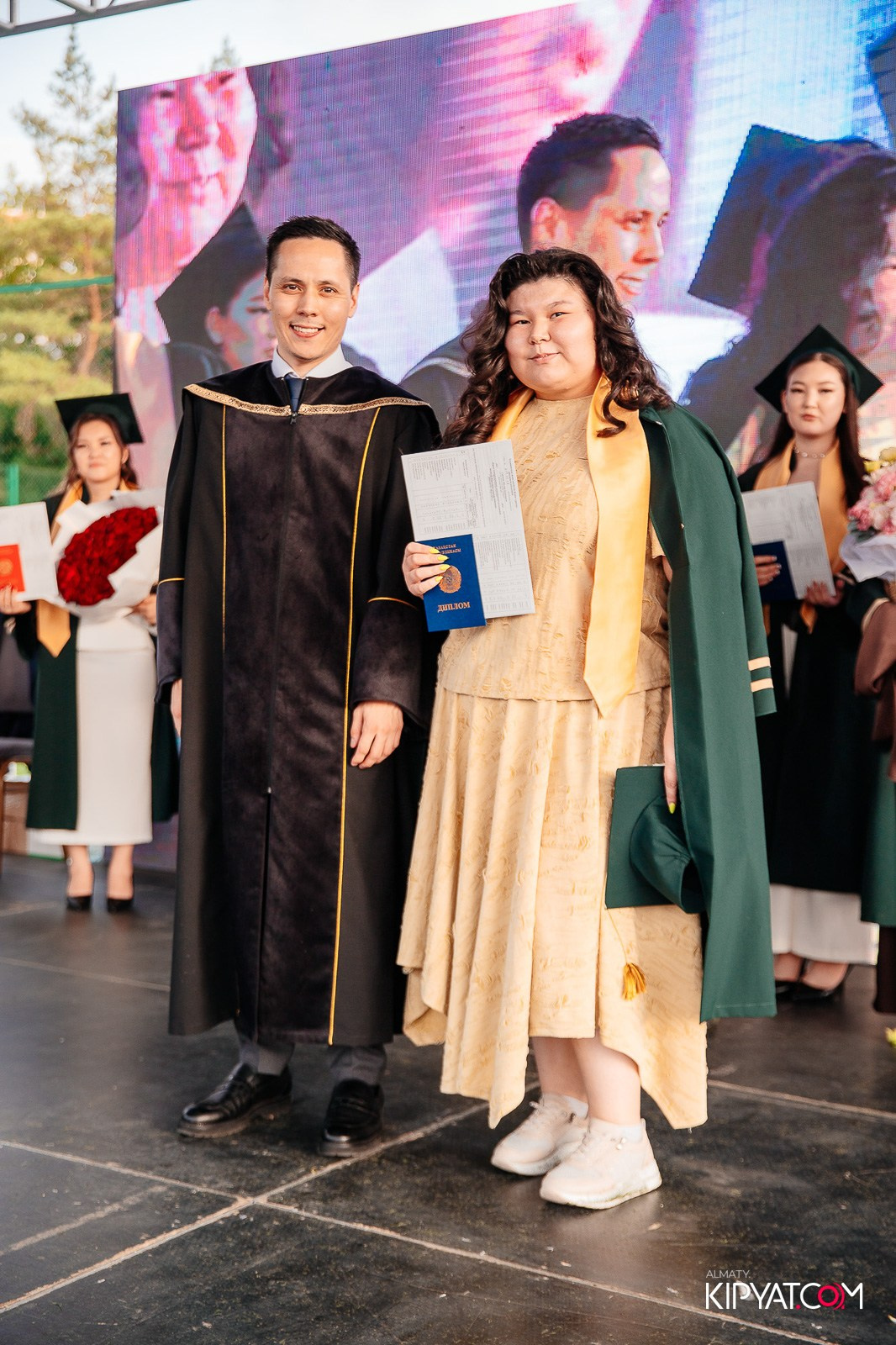ВРУЧЕНИЕ ДИПЛОМОВ — НАРХОЗ КОЛЛЕДЖ. Part 3. КИПЯТКОМ АЛМАТЫ!