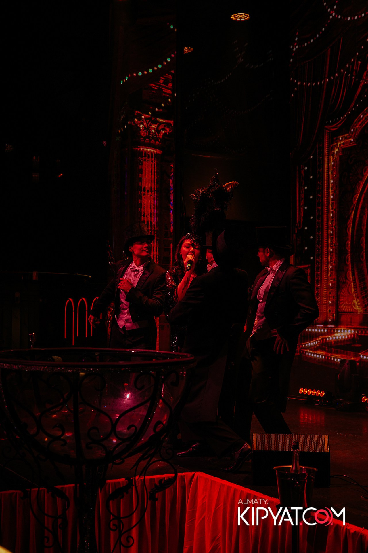 QUEEN. КИПЯТКОМ АЛМАТЫ!