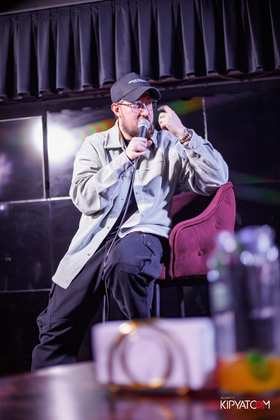 STAND UP КОНЦЕРТ АЛЕКСАНДРА МЕРКУЛЬ ESTATE KARAOKE BAR. КИПЯТКОМ АЛМАТЫ! Фотосъемка мероприятий в Алматы