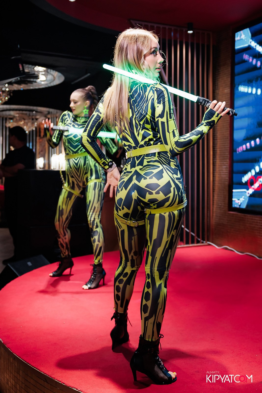 ЗАЯ, НА БИС. КИПЯТКОМ АЛМАТЫ!